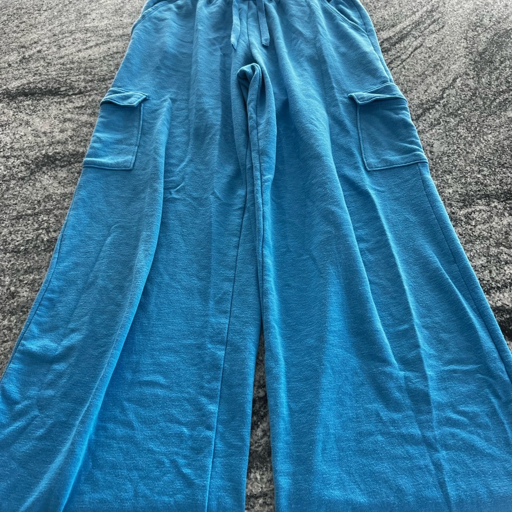 Colsie Blue Sweatshirt and Joggers Set - Picture 2 of 5